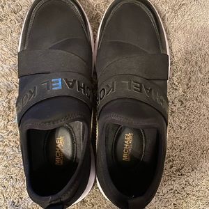 Michael Kors women’s size 7.5 slide in shoe.